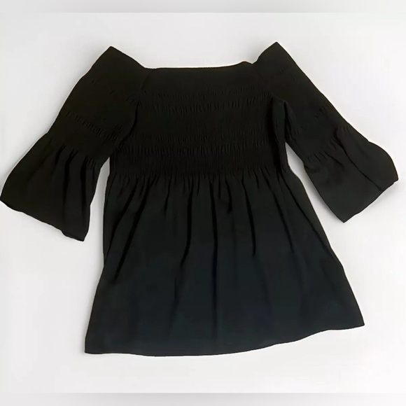 Aritzia Babaton accordion elasticized black top sz M - Picture 1 of 9